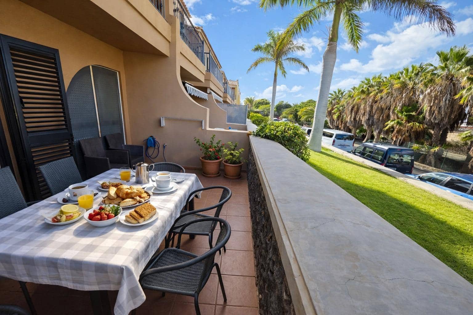1 bedroom Apartment for sale in Arona with pool garage - € 220,000 (Ref: 9701653)
