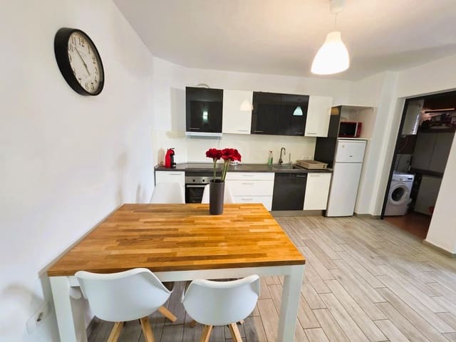 1 sypialnia Apartament na sprzedaż w Costa del Silencio, Arona z basenem garażem - 220 000 € (Ref: 9701653)