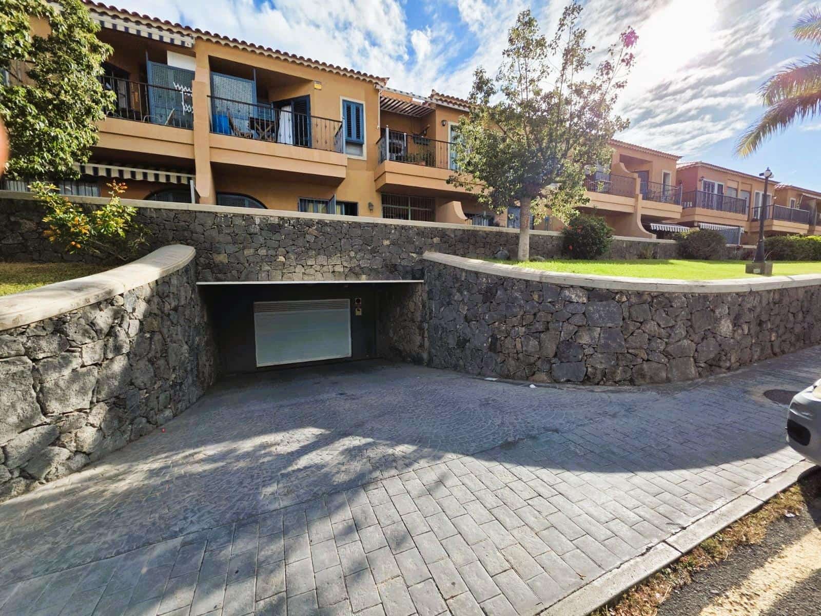 1 bedroom Apartment for sale in Arona with pool garage - € 220,000 (Ref: 9701653)