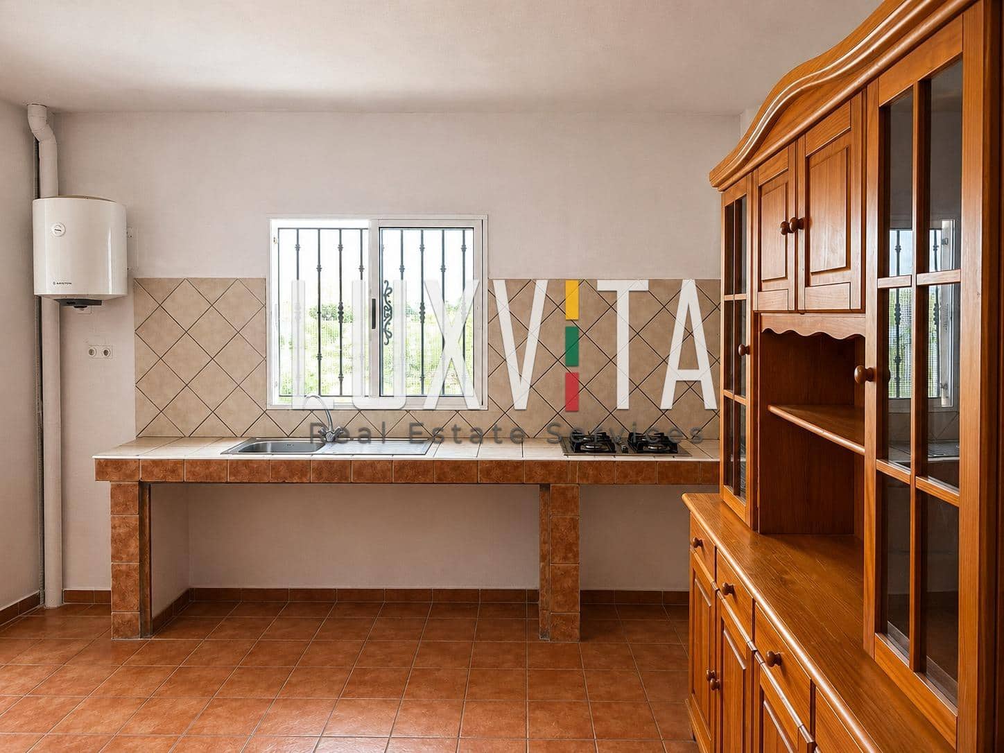 4 bedroom Villa for sale in Santiago del Teide with garage - € 560,000 (Ref: 9924637)