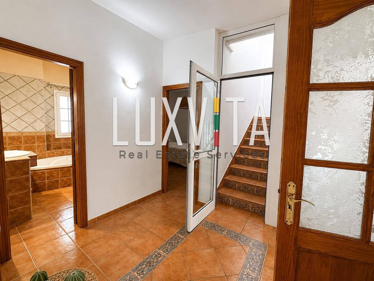 4 bedroom Villa for sale in Santiago del Teide with garage - € 560,000 (Ref: 9924637)