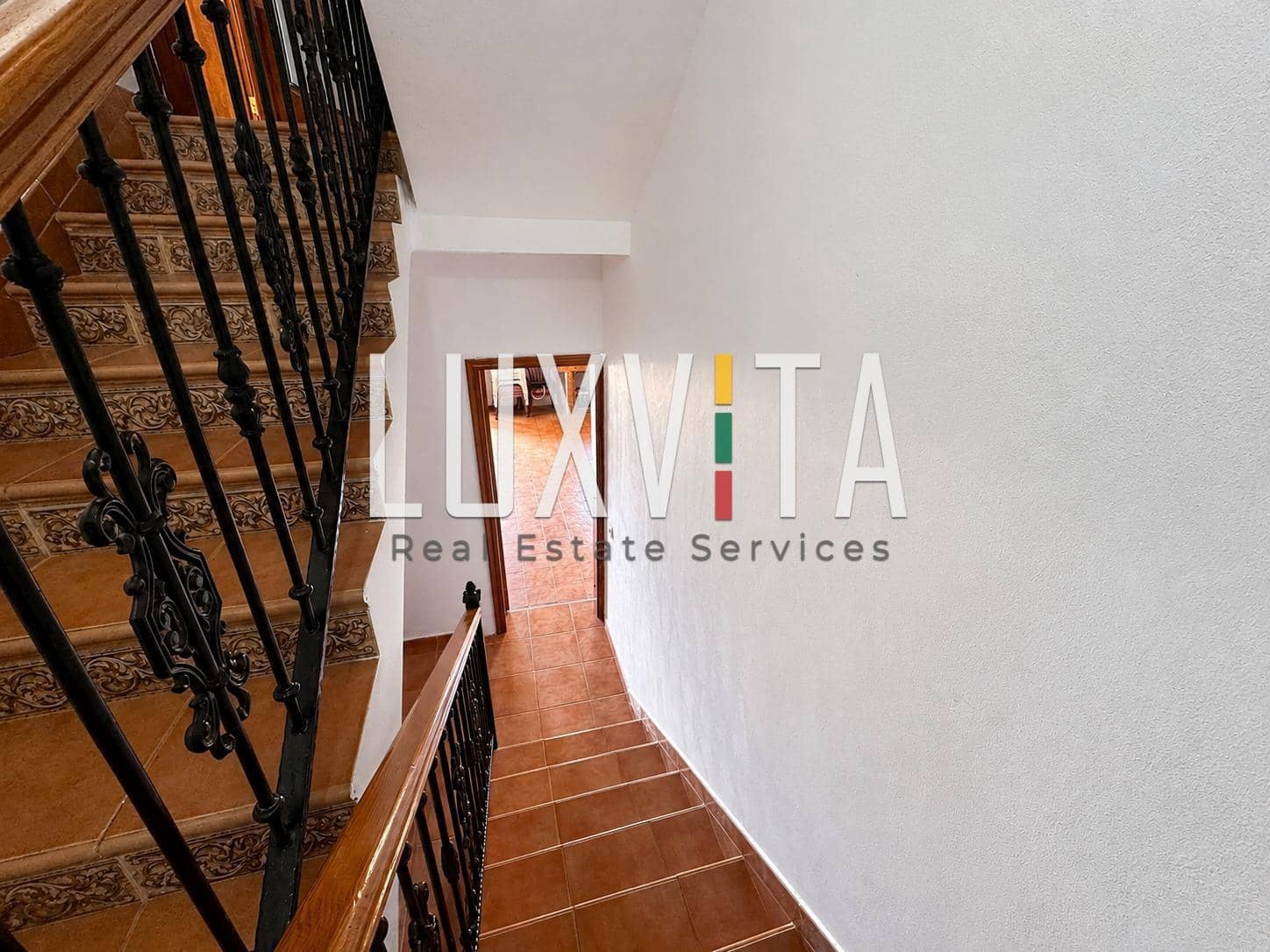 4 bedroom Villa for sale in Santiago del Teide with garage - € 560,000 (Ref: 9924637)
