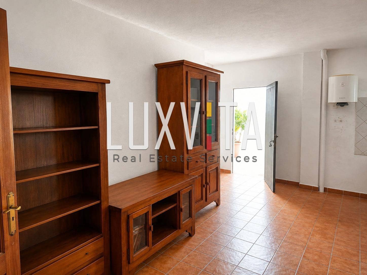 4 bedroom Villa for sale in Santiago del Teide with garage - € 560,000 (Ref: 9924637)