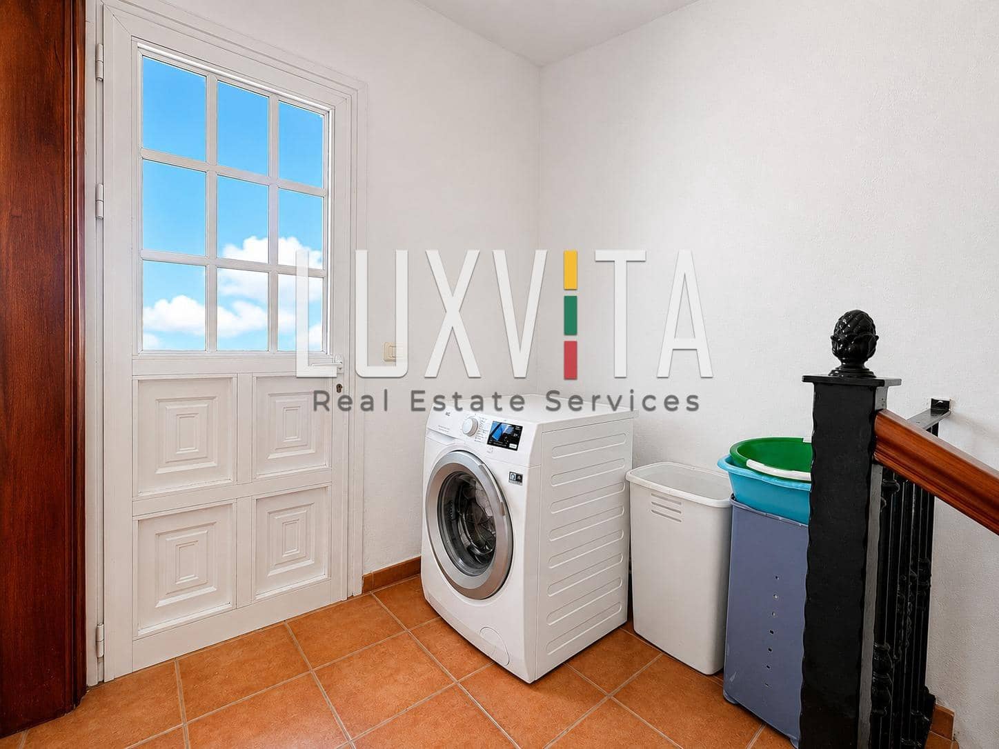 4 bedroom Villa for sale in Santiago del Teide with garage - € 560,000 (Ref: 9924637)