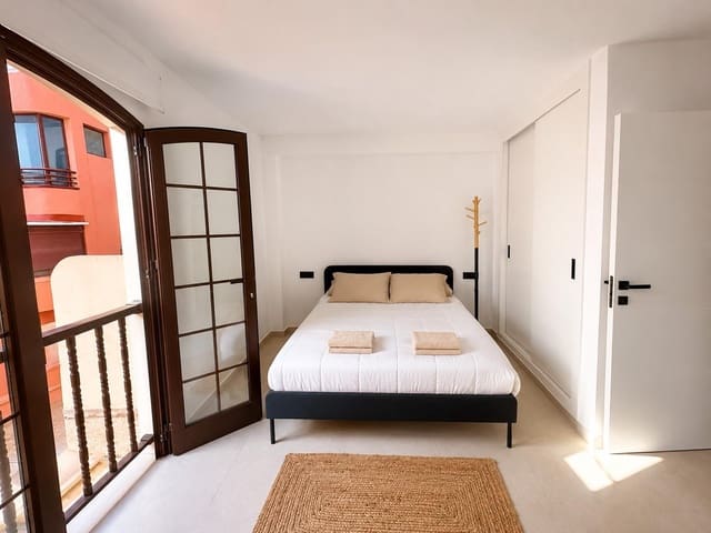 1 soverom Leilighet til salgs i Los Cristianos, Arona - € 280 000 (Ref: 9998835)