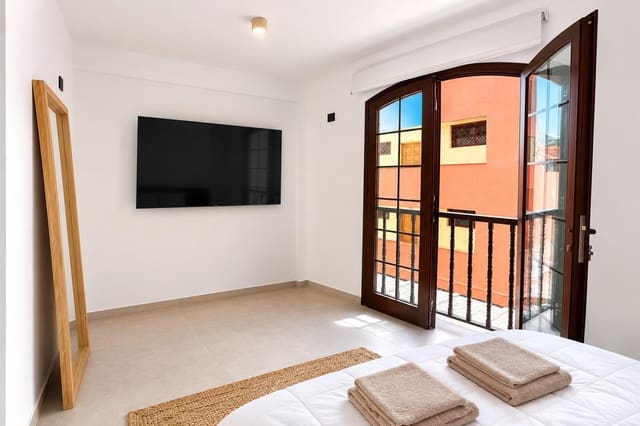 1 soverom Leilighet til salgs i Los Cristianos, Arona - € 280 000 (Ref: 9998835)