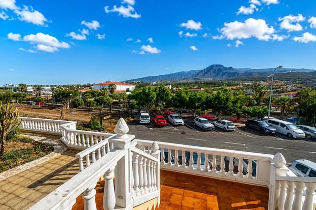 1 soverom Leilighet til salgs i Los Cristianos, Arona - € 280 000 (Ref: 9998835)