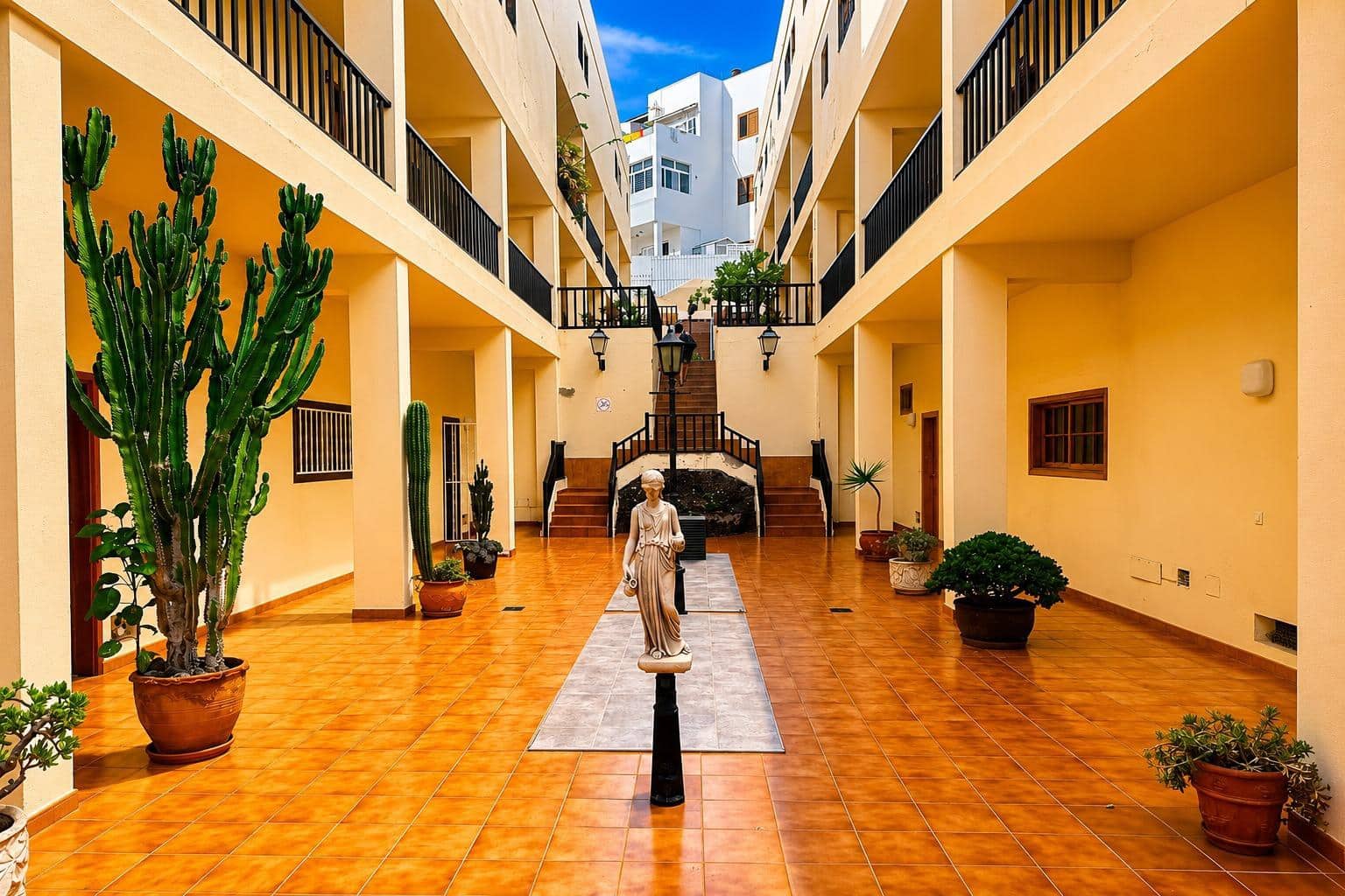 1 soverom Leilighet til salgs i Los Cristianos - € 280 000 (Ref: 9998835)