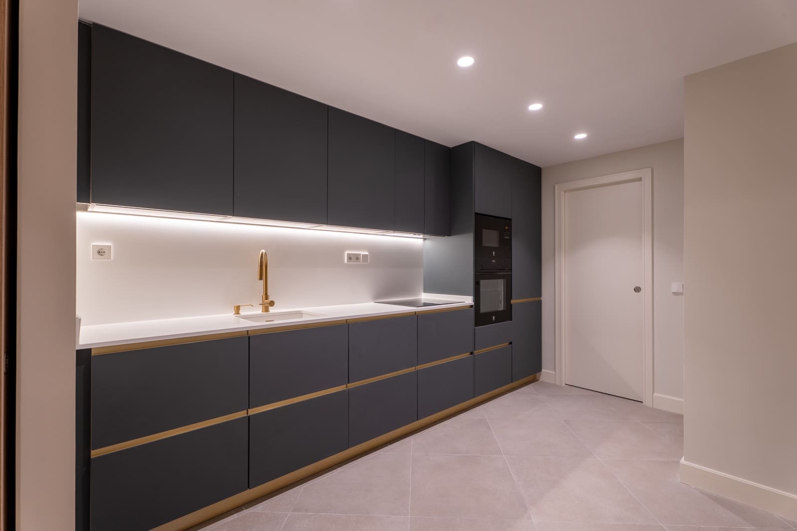 3 sypialnia Apartament na sprzedaż w Miasto Madryt z garażem - 1 650 000 € (Ref: 10086353)