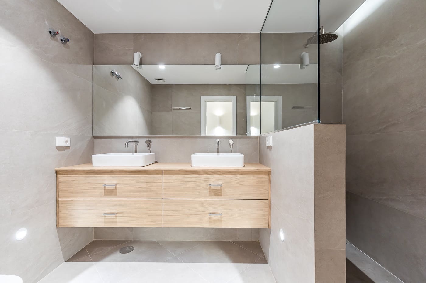 3 bedroom Apartment for sale in Madrid city - € 1,675,000 (Ref: 9462901)