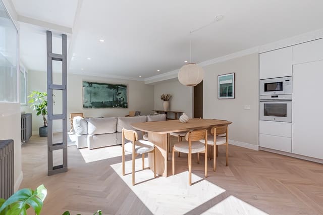 3 bedroom Apartment for sale in Rios Rosas, Madrid city - € 1,675,000 (Ref: 9462901)