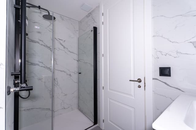 2 quarto Apartamento para venda em Cuatro Caminos, Madrid cidade - 990 000 € (Ref: 9730873)