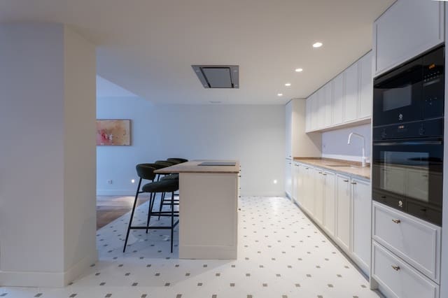 3 slaapkamer Flat te koop in Castellana, Madrid stad met garage - € 2.950.000 (Ref: 9730876)