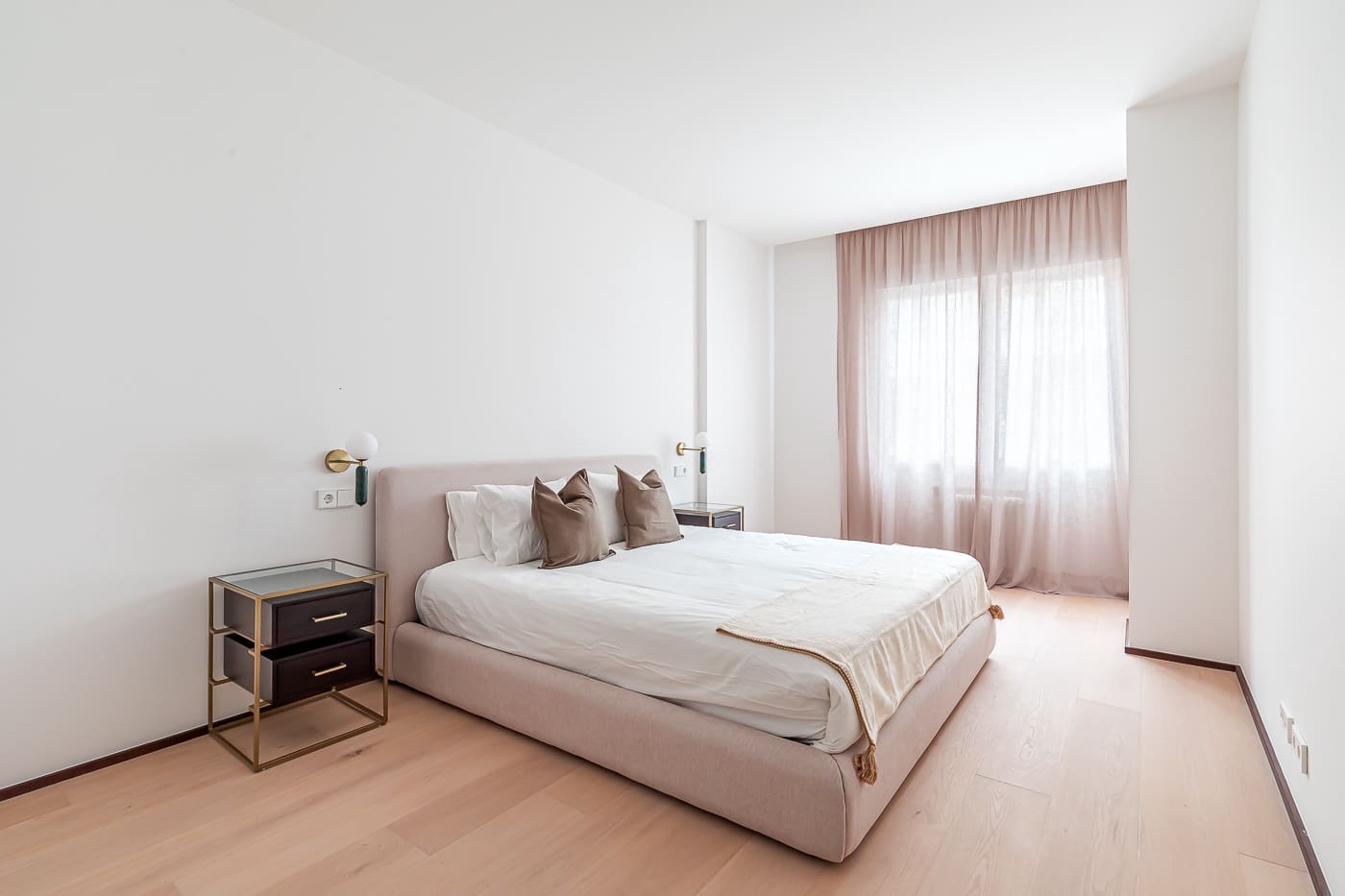 4 bedroom Flat for sale in Madrid city with garage - € 3,990,000 (Ref: 9730881)