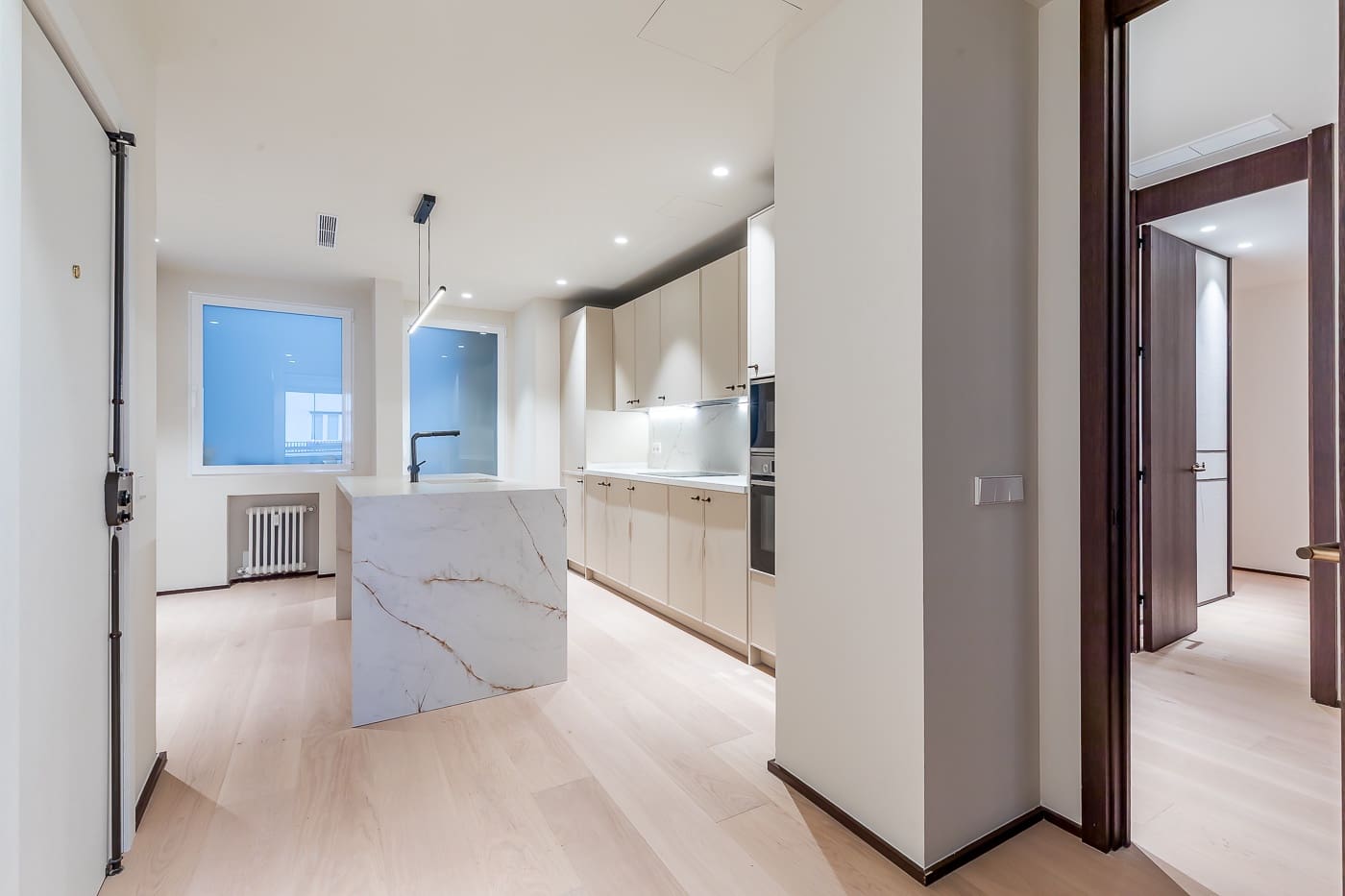 4 bedroom Flat for sale in Madrid city with garage - € 3,990,000 (Ref: 9730881)