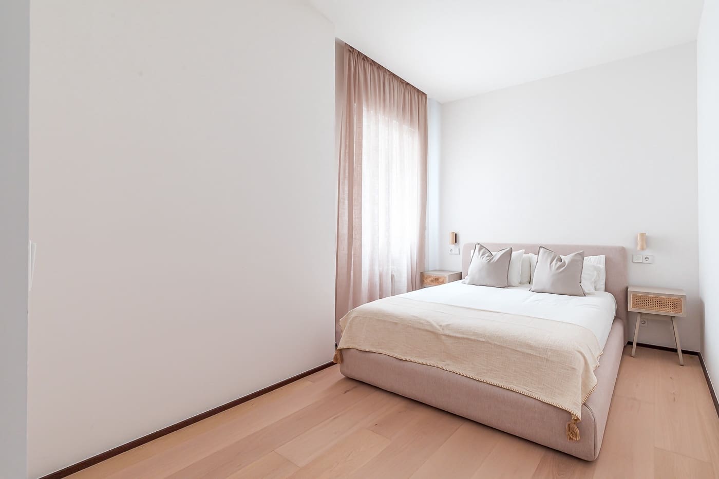 4 bedroom Flat for sale in Madrid city with garage - € 3,990,000 (Ref: 9730881)