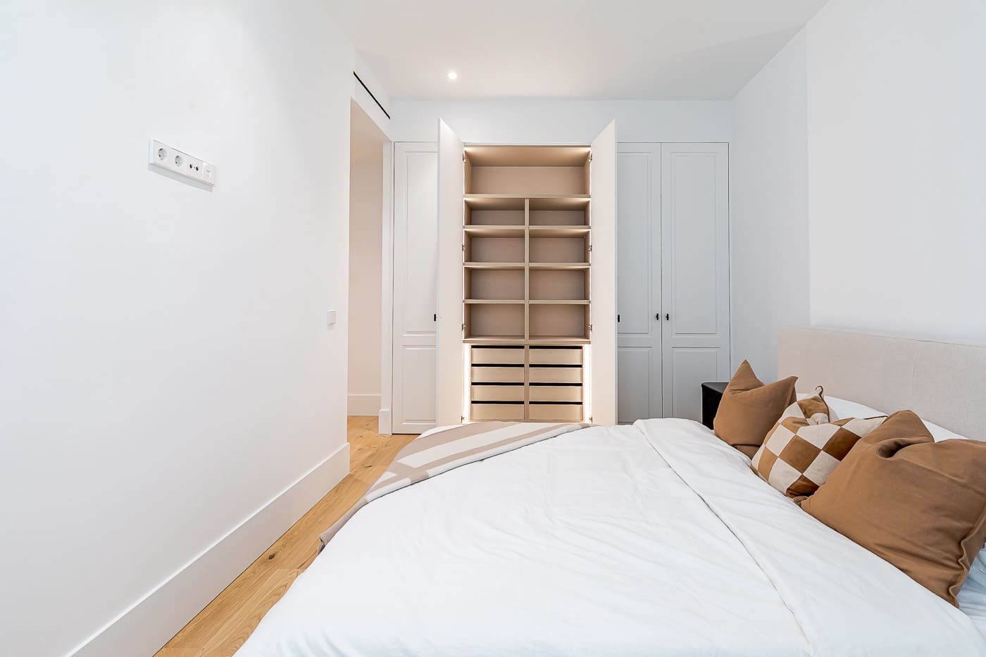 4 bedroom Apartment for sale in Madrid city with garage - € 3,375,000 (Ref: 9733449)