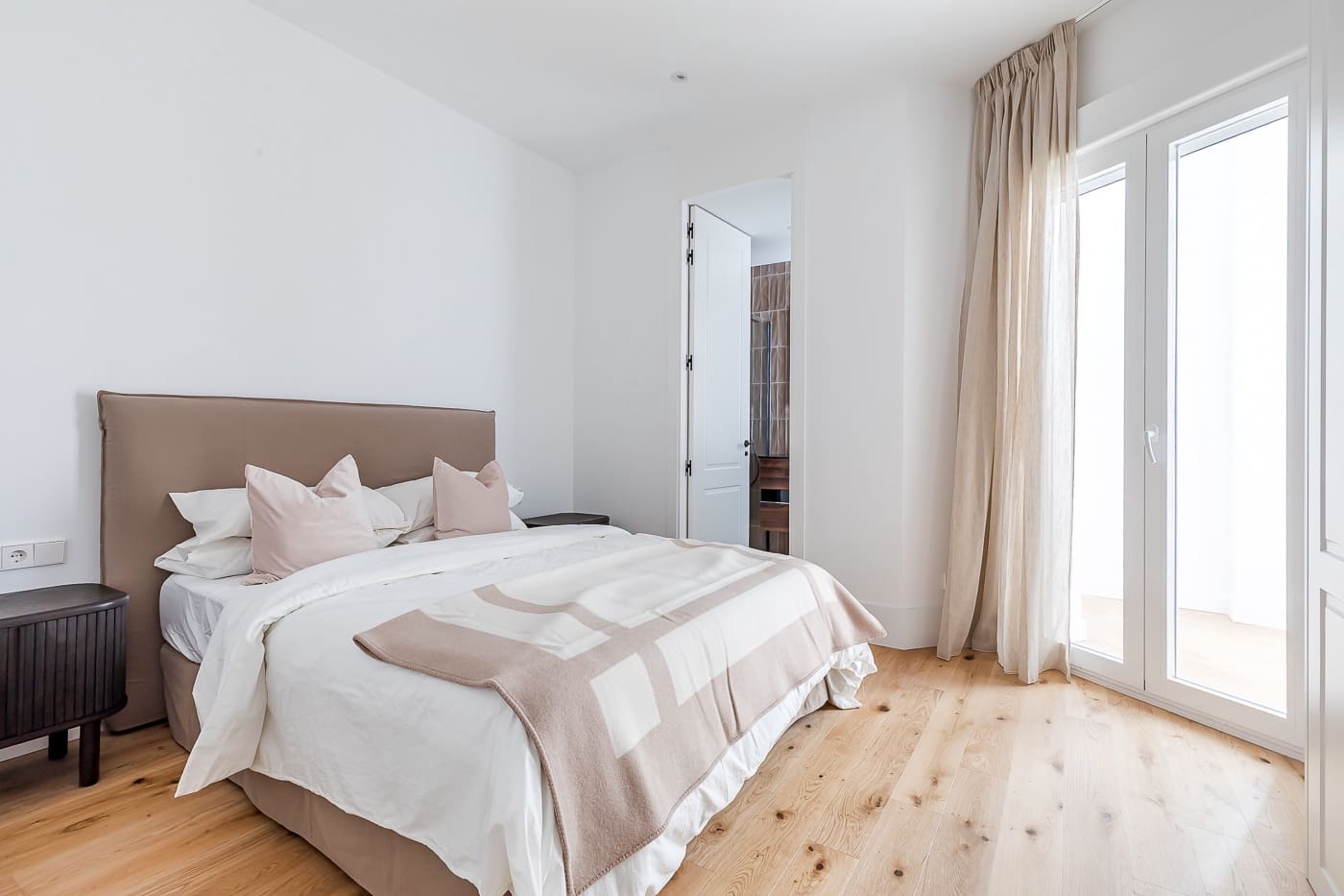 4 bedroom Apartment for sale in Madrid city with garage - € 3,375,000 (Ref: 9733449)