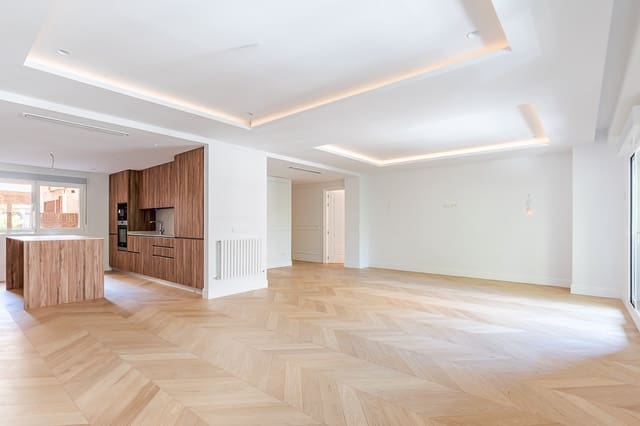 3 soverom Leilighet til salgs i Almagro, Madrid by med garasje - € 2 700 000 (Ref: 9733609)
