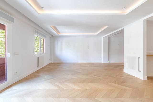 3 soverom Leilighet til salgs i Almagro, Madrid by med garasje - € 2 700 000 (Ref: 9733609)
