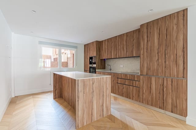 3 soverom Leilighet til salgs i Almagro, Madrid by med garasje - € 2 700 000 (Ref: 9733609)