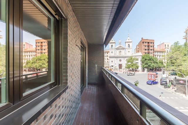 3 soverom Leilighet til salgs i Almagro, Madrid by med garasje - € 2 700 000 (Ref: 9733609)