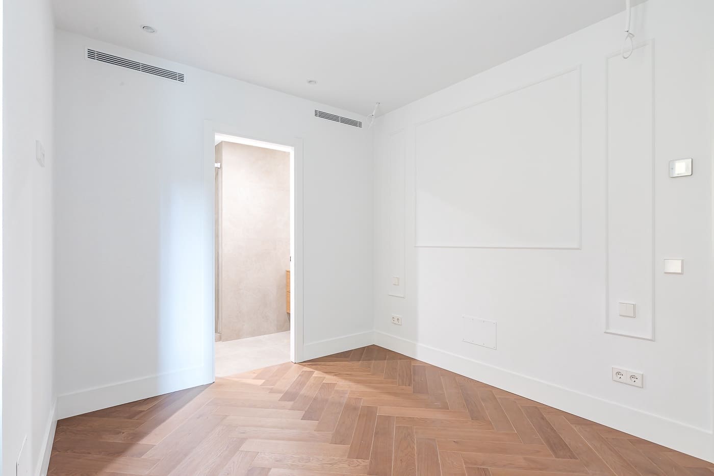2 bedroom Apartment for sale in Madrid city - € 1,250,000 (Ref: 9748337)