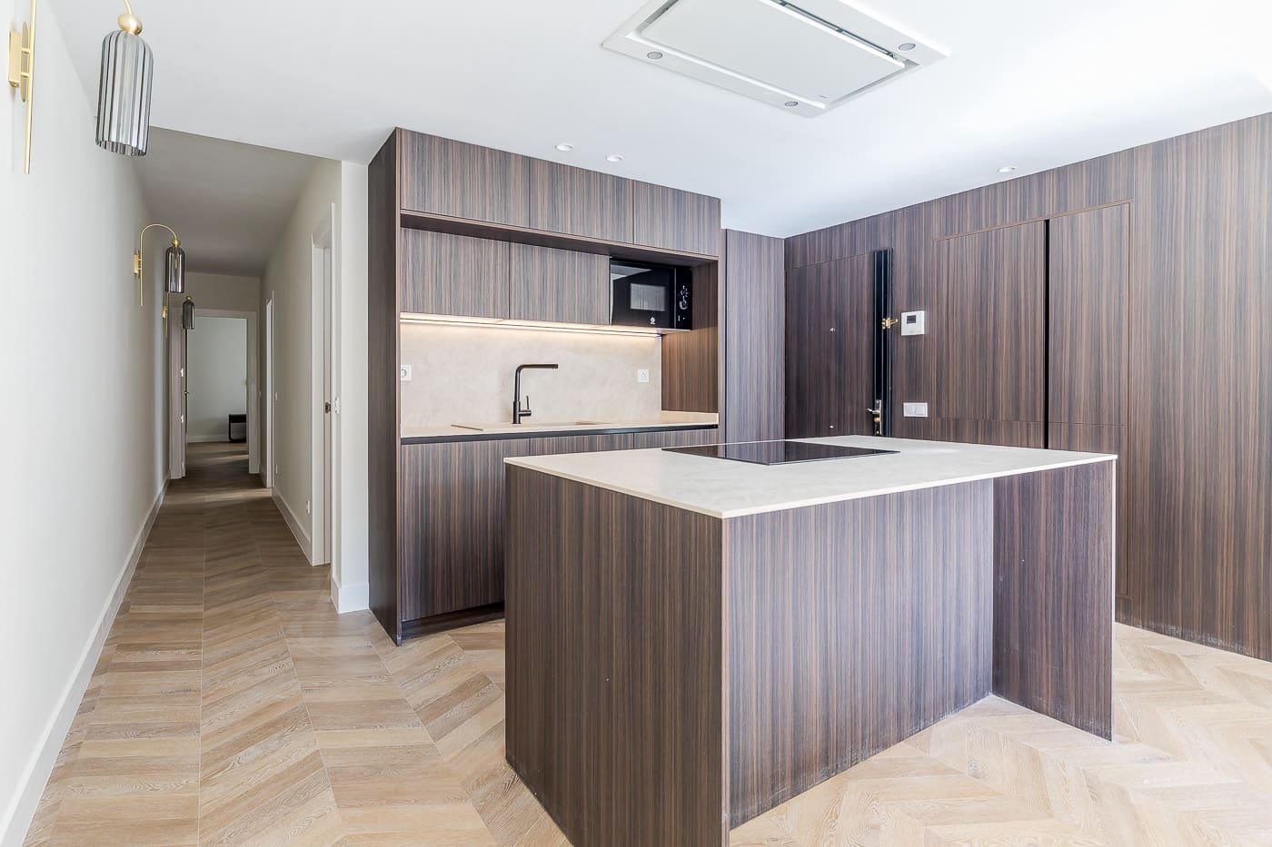 2 bedroom Flat for sale in Madrid city - € 930,000 (Ref: 9749239)