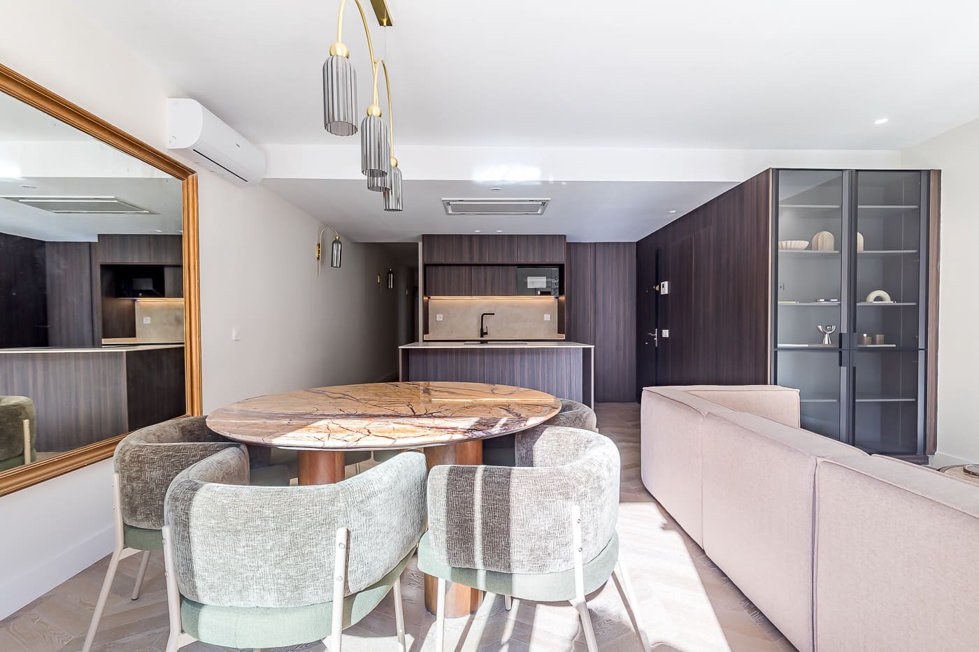2 bedroom Flat for sale in Madrid city - € 930,000 (Ref: 9749239)