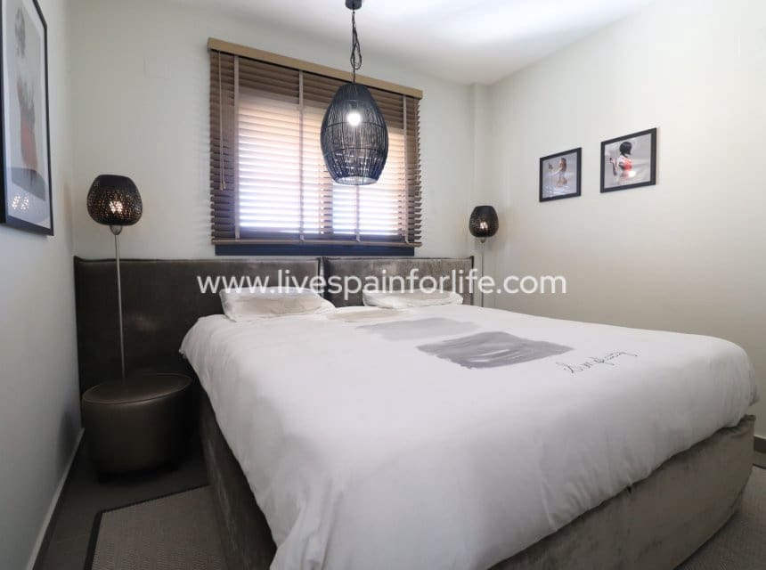 3 quarto Apartamento para venda em Guardamar del Segura com piscina garagem - 580 000 € (Ref: 10007500)