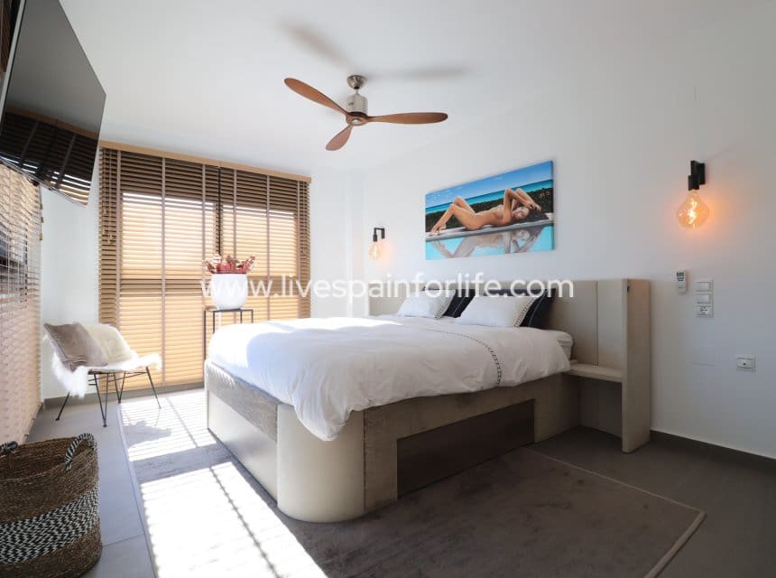 3 quarto Apartamento para venda em Guardamar del Segura com piscina garagem - 580 000 € (Ref: 10007500)