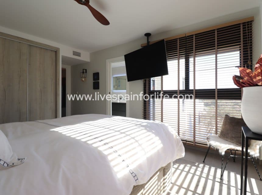 3 quarto Apartamento para venda em Guardamar del Segura com piscina garagem - 580 000 € (Ref: 10007500)