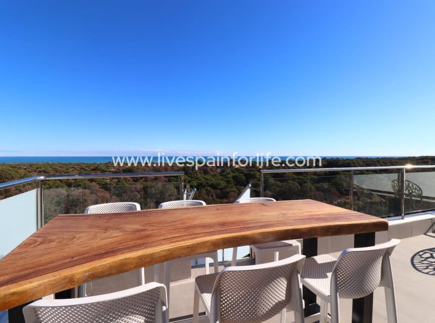 3 quarto Apartamento para venda em Guardamar del Segura com piscina garagem - 580 000 € (Ref: 10007500)