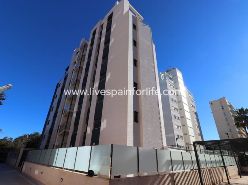 3 quarto Apartamento para venda em Guardamar del Segura com piscina garagem - 580 000 € (Ref: 10007500)