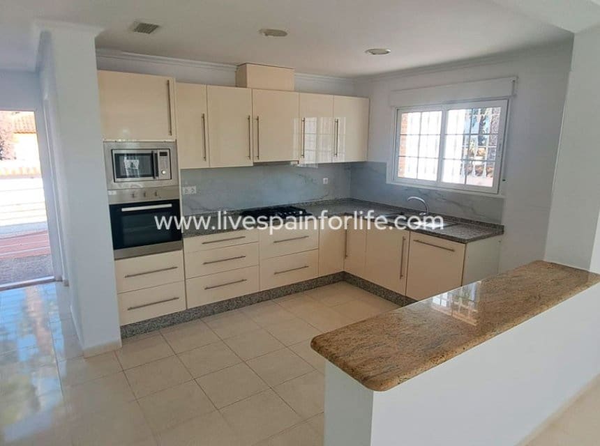 3 bedroom Finca/Country House for sale in Catral with pool garage - € 440,000 (Ref: 10007501)