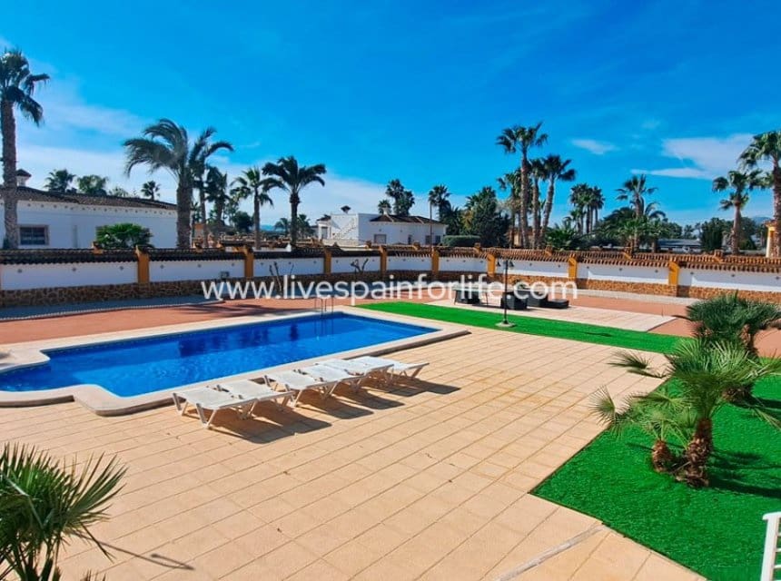 3 bedroom Finca/Country House for sale in Catral with pool garage - € 440,000 (Ref: 10007501)