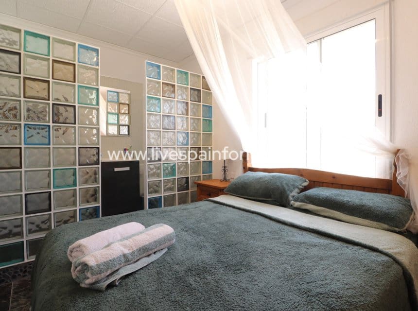 4 chambre Finca/Maison de Campagne à vendre à Benferri avec piscine garage - 350 000 € (Ref: 10007502)