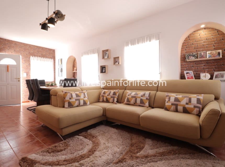 4 chambre Finca/Maison de Campagne à vendre à Benferri avec piscine garage - 350 000 € (Ref: 10007502)