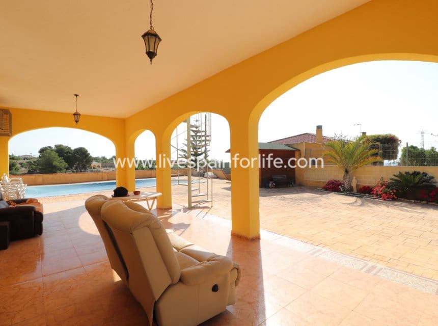 3 bedroom Finca/Country House for sale in Albatera with pool garage - € 325,000 (Ref: 10007503)