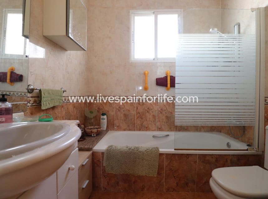 3 bedroom Finca/Country House for sale in Albatera with pool garage - € 325,000 (Ref: 10007503)