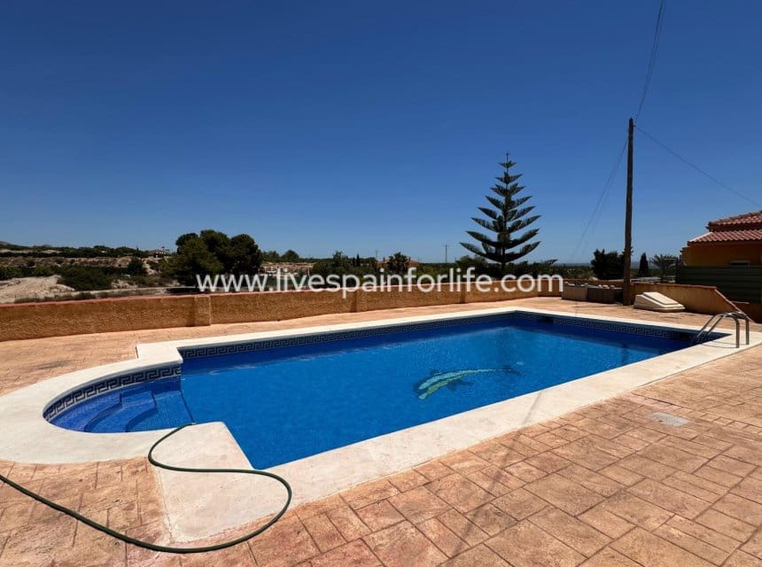 3 bedroom Finca/Country House for sale in Albatera with pool garage - € 325,000 (Ref: 10007503)