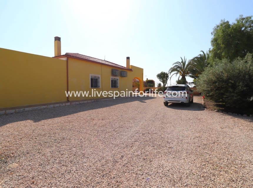 3 bedroom Finca/Country House for sale in Albatera with pool garage - € 325,000 (Ref: 10007503)