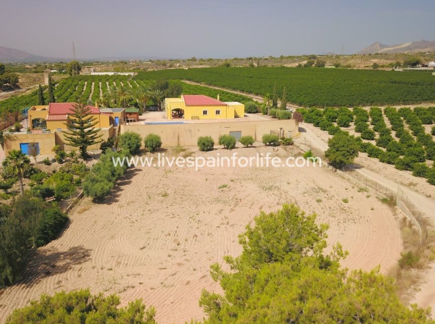3 bedroom Finca/Country House for sale in Albatera with pool garage - € 325,000 (Ref: 10007503)