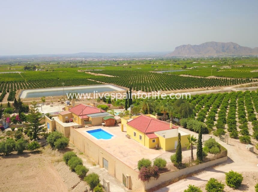 3 bedroom Finca/Country House for sale in Albatera with pool garage - € 325,000 (Ref: 10007503)