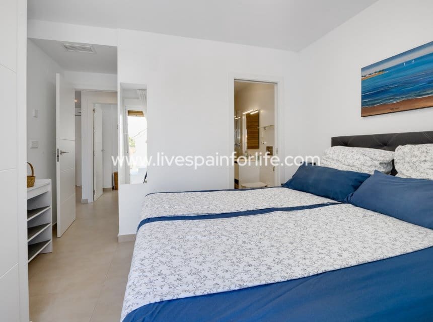 2 quarto Apartamento para venda em Pilar de la Horadada com piscina - 259 950 € (Ref: 10007506)