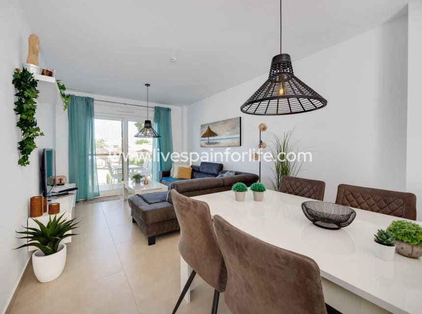 2 quarto Apartamento para venda em Pilar de la Horadada com piscina - 259 950 € (Ref: 10007506)