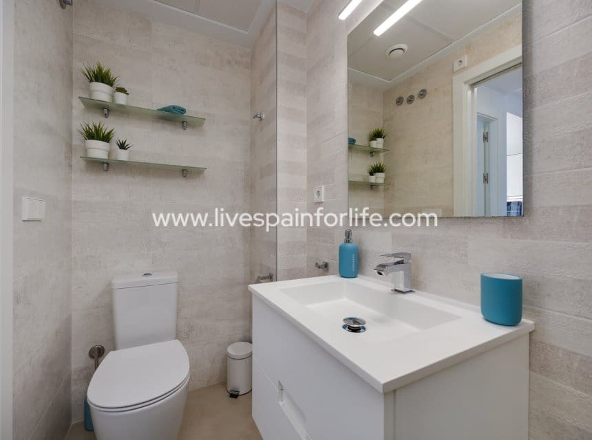 2 quarto Apartamento para venda em Pilar de la Horadada com piscina - 259 950 € (Ref: 10007506)