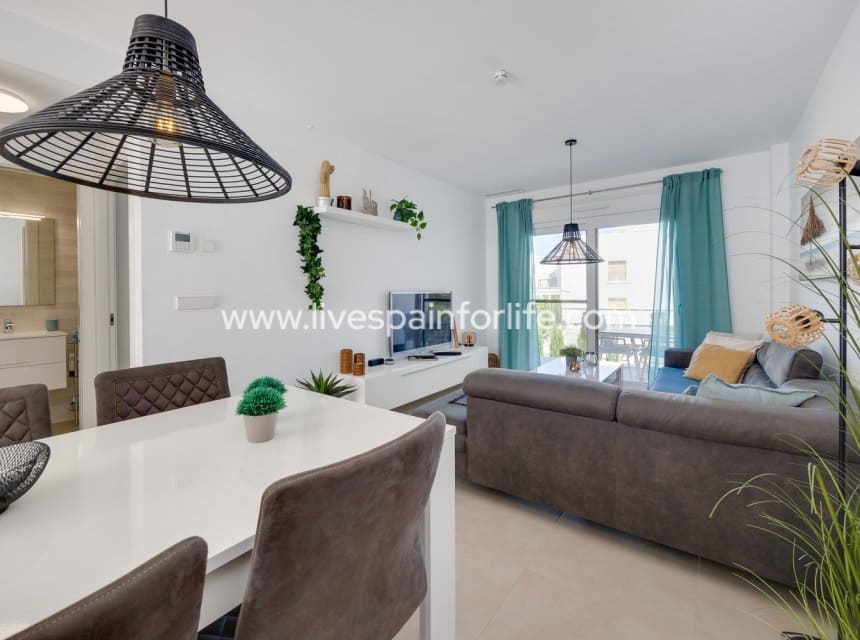 2 quarto Apartamento para venda em Pilar de la Horadada com piscina - 259 950 € (Ref: 10007506)