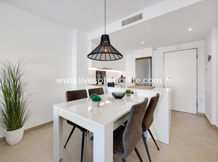 2 quarto Apartamento para venda em Pilar de la Horadada com piscina - 259 950 € (Ref: 10007506)