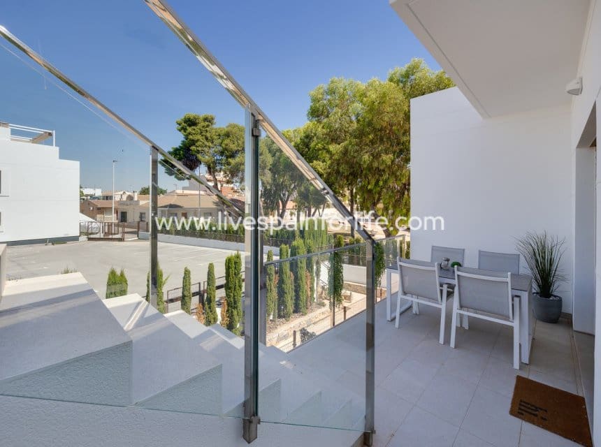 2 quarto Apartamento para venda em Pilar de la Horadada com piscina - 259 950 € (Ref: 10007506)